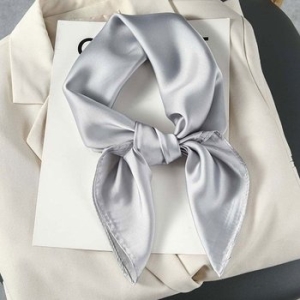 파인트리 모조 실크 데일리 무지 디자인 정사각 쁘띠 스카프 WFHXDP5