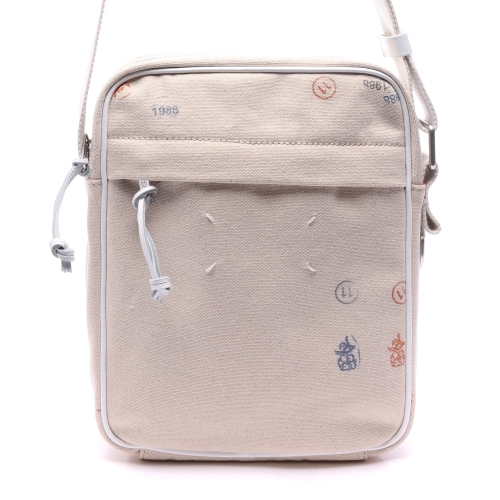 메종마르지엘라 스티치 크로스백_S55WG0123 PR580 H8646이미지입니다. 누르면 해당 게시물로 새창이동합니다.