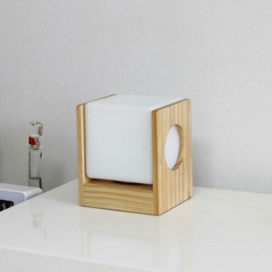 베이직팩토리 LED 에르고 스탠드