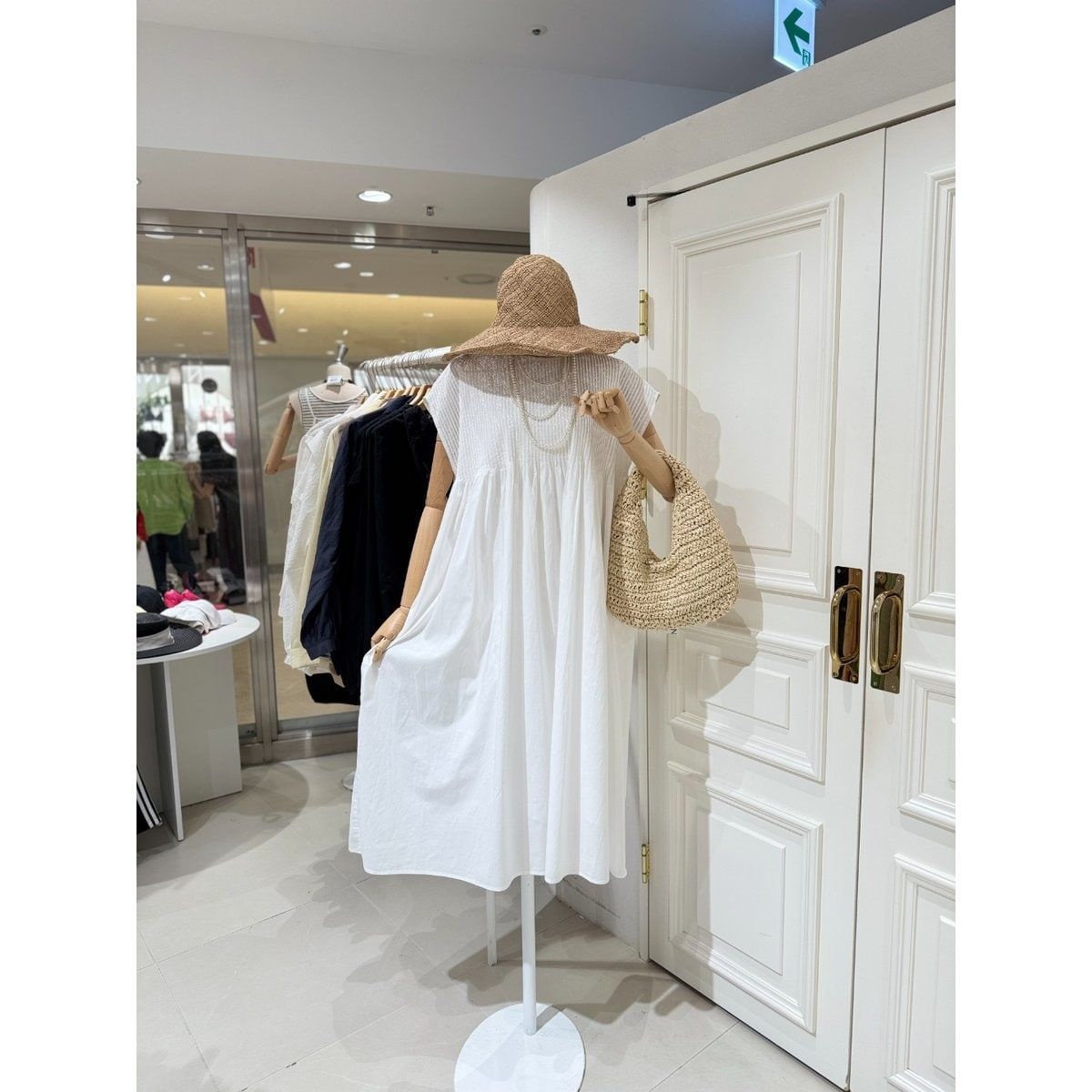  난닝구 스타필드코엑스점 다뮤코원피스 1126B2OP027