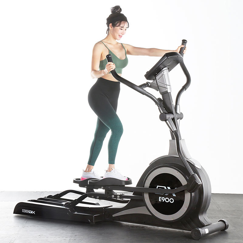 바디엑스 클럽용 일립티컬 E900이미지입니다. 누르면 해당 게시물로 새창이동합니다.