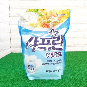 LG생활건강 샤프란 햇빛건조 프레쉬 아로마 리필 2L (1개)