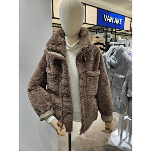 반에이크 테디베어무스탕 VB2YJPUD52Z이미지입니다. 누르면 해당 게시물로 새창이동합니다.