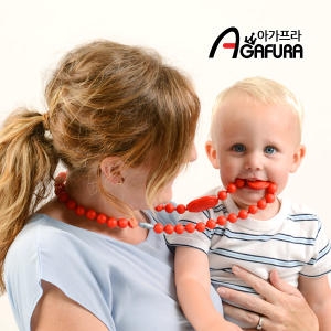 아가프라 맘스비즈 목걸이치발기이미지입니다. 누르면 해당 게시물로 새창이동합니다.