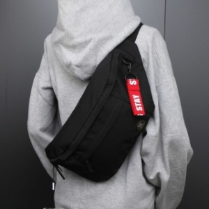 이스트팩 남자 슬링백 여자 패션 웨 가방 검정 바디백 W7E998A_이미지