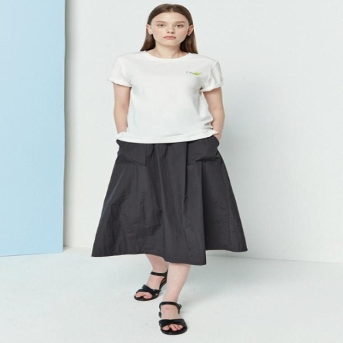 더아이잗(TheIzzat) 롱 슬릿 코튼 라운드 티셔츠_A IM7P0TS50A 26922_0010872357_이미지