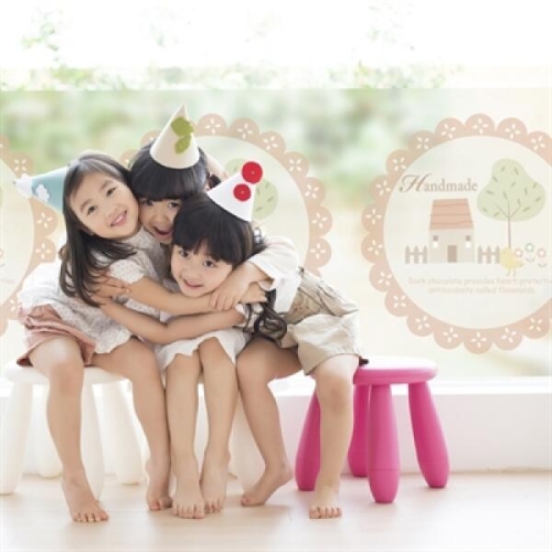 아트박스 낭만창고 dgcn016 아기 병아리의 외출 무점착 반투명 창문시트지이미지입니다. 누르면 해당 게시물로 새창이동합니다.