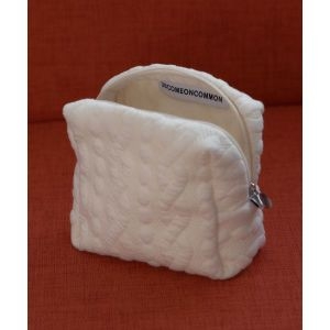 38COMEONCOMMON Soft Cotton Cable Pouch Cream 563332