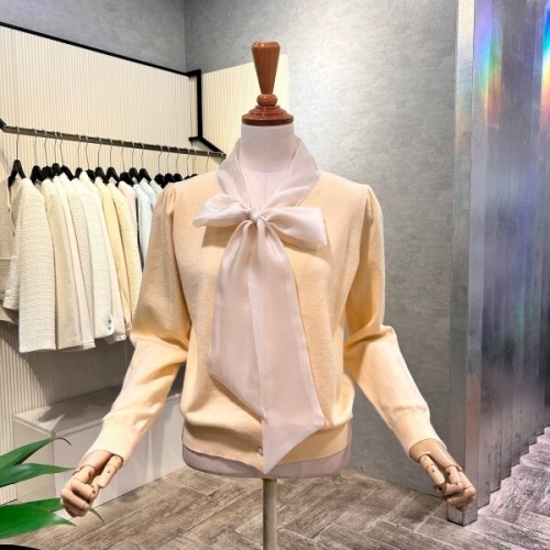 단추 쉬폰 배색 가디건 AOA1ZY391