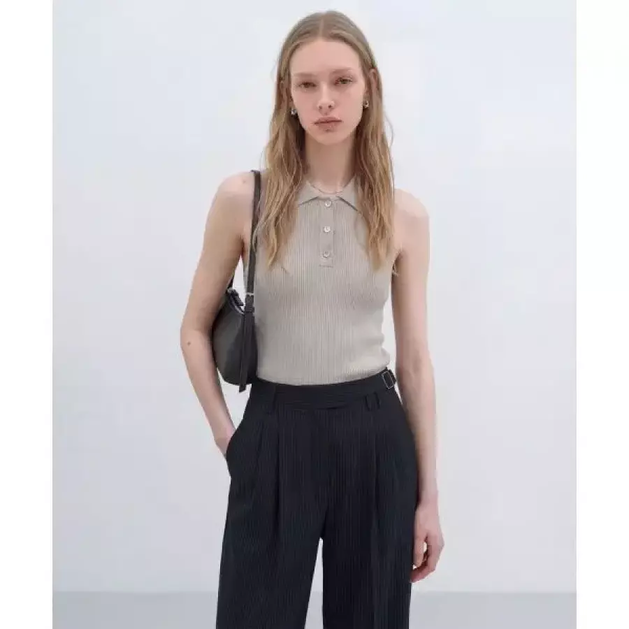 룩캐스트 LOOKAST 브리지트 슬리브리스 카라 니트_베이지 BRIGITTE SLEEVELESS COLLAR KNIT_BEIGE LK2GHTKT_이미지