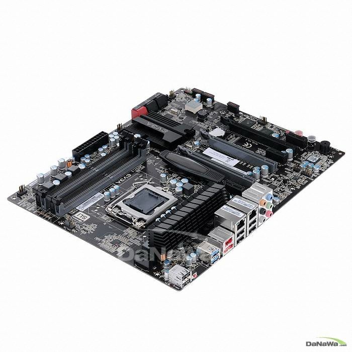 EVGA Z68 SLI 이엠텍_이미지