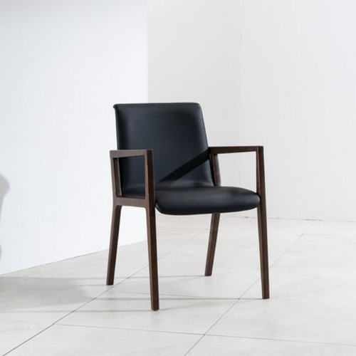 리바트 오브라 가죽 암체어형 식탁의자