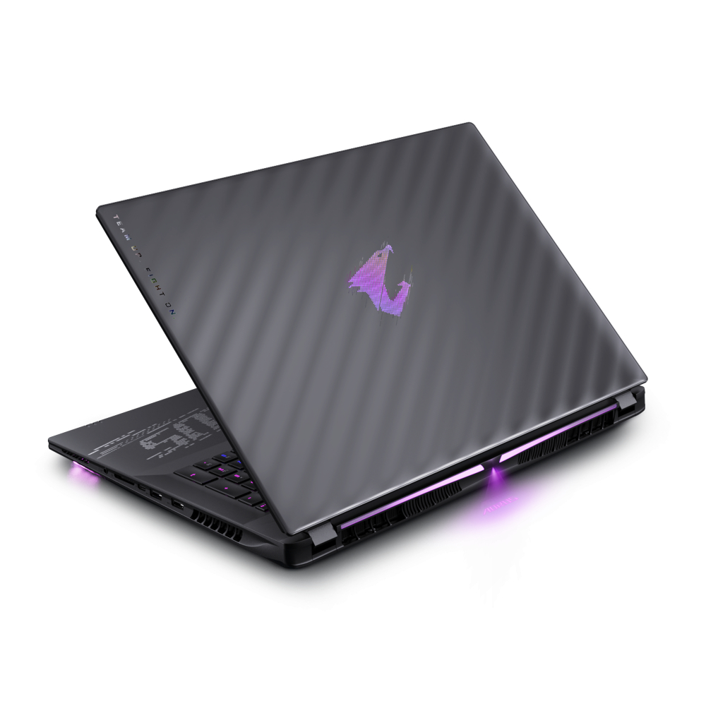 GIGABYTE AORUS MASTER 18 BYHC5 WIN11 64GB��