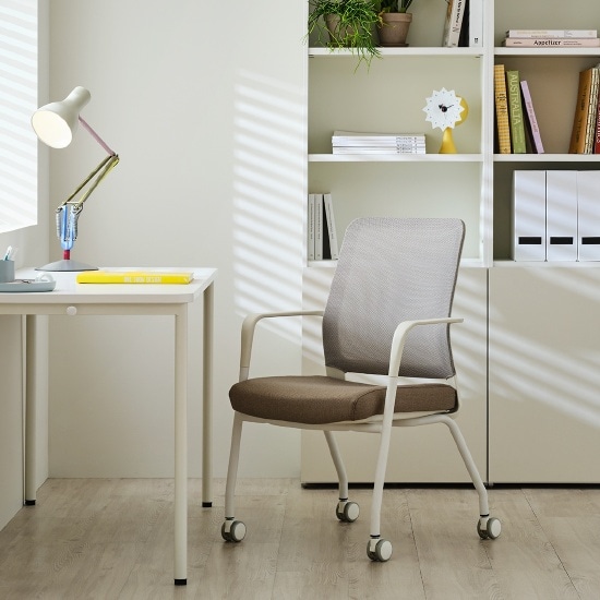 �ѻ� ���̺� å������