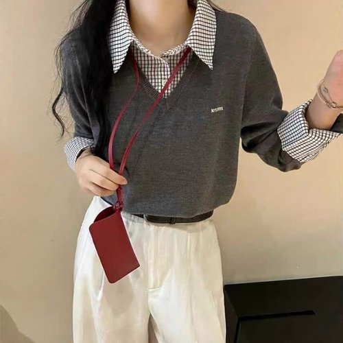 올리비에스클로젯 셔츠배색 자수포인트 니트O2501KN601A