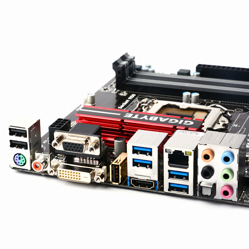 GIGABYTE G1.Sniper H6 ���ֿ̹���� �Ǿ���Ʈ