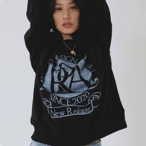 프렌다 ROUND LOGO CREWNECK SWEATSHIRT BLACK 124423_이미지