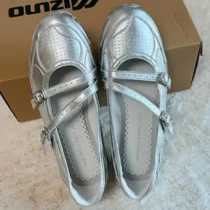 LG 60S 메리제인 발레 슈즈 D1GH253002