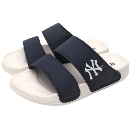 MLB 뉴욕양키스 엠블럼 슬리퍼 SS21TP002이미지입니다. 누르면 해당 게시물로 새창이동합니다.