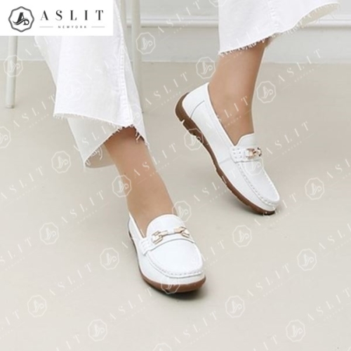 애슬릿 빅 사이즈 가죽 메탈 장식 엄마 로퍼 효도화이미지입니다. 누르면 해당 게시물로 새창이동합니다.