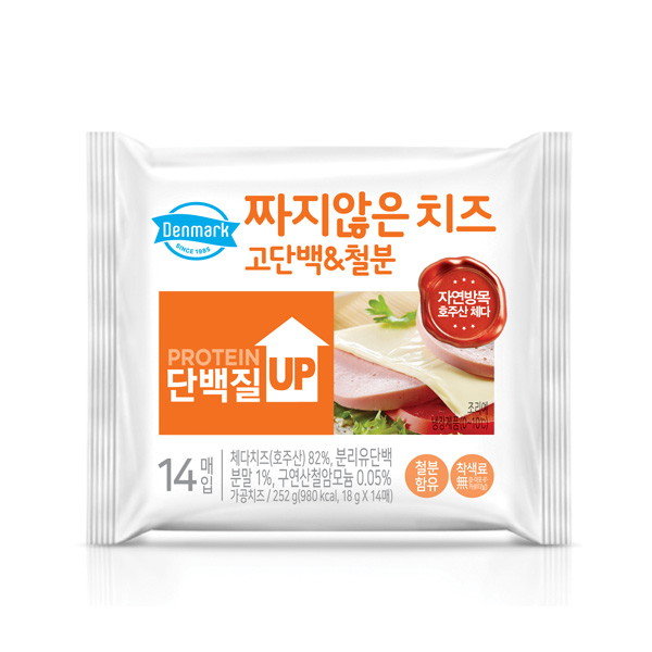 동원F&B 덴마크 짜지않은 치즈 고단백&철분 14매입 252g (1개)_이미지