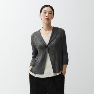 플리츠미 체크 쉬폰 원버튼 재킷_PPJKM024012_이미지