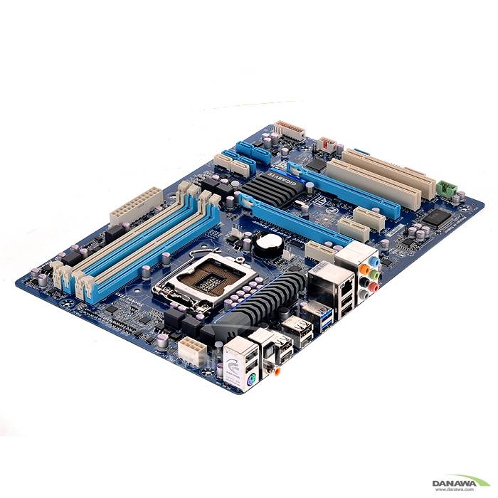 GIGABYTE GA-P67A-UD3 (B3)