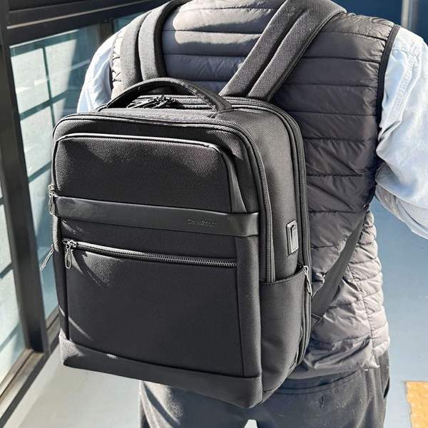 GYI066R6 노트북 전용 비즈니스 출장 회사원 백팩