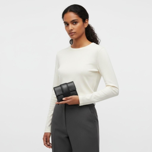 ��ũ���� JACQUEMUS LE COMPACT BAMBINO SLW00119AC01C01 990 �� ����Ʈ ���� ����