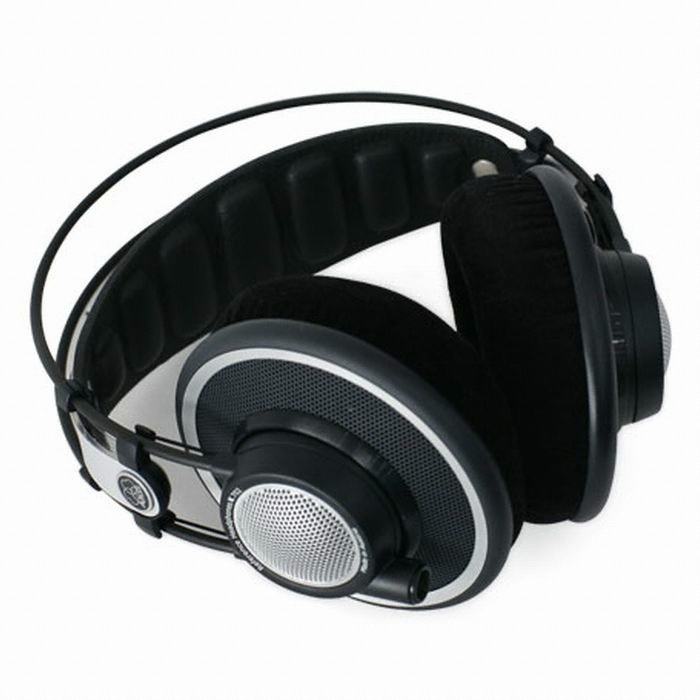 AKG K702이미지입니다. 누르면 해당 게시물로 새창이동합니다.