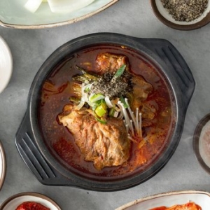 도드람 등뼈 듬뿍 뼈해장국 800g