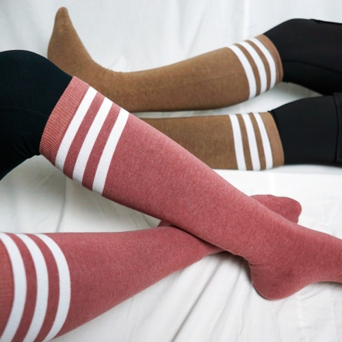 [불명] 요가 레깅스위니삭스 삼선 반장 무릎아래 니삭스 필라테스긴양말 레깅스위양말 쏘쿨