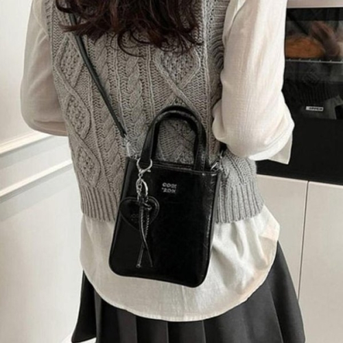 라일리 Rly 여성 러블리 스퀘어 미니 크로스백 하트 키링 포 43641347