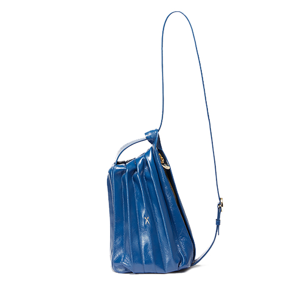 Lucky Pleats Pumpkin Bag (Majolica Blue)