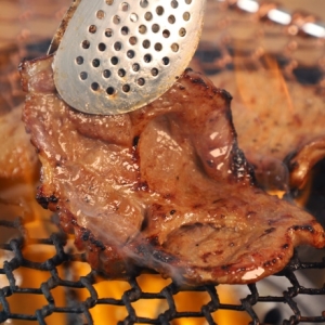 옐로우팜 오늘의돼지 칼집 양념 목살 왕구이 600g (2개)_이미지