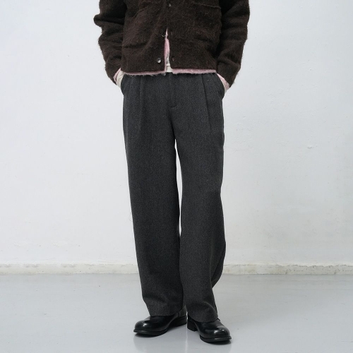 ���ʷ����̵�� MAN �� Ŭ���� ���� ������ CHARCOAL / SBE4M11011