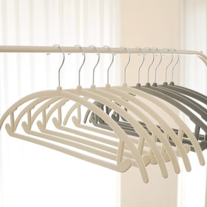 화이트래빗 벨벳 라운드형 니트 어깨뿔 방지 논슬립 옷걸이 그레이 1개이미지입니다. 누르면 해당 게시물로 새창이동합니다.