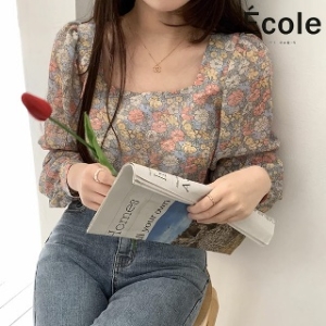 에꼴드파리 꽃 프린트 스퀘어넥 블라우스_F42WBB004Z