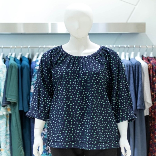 마담포라 여름 블라우스 MA2BL509A이미지입니다. 누르면 해당 게시물로 새창이동합니다.