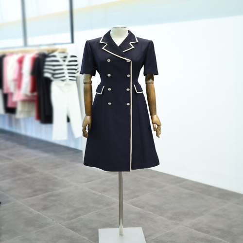 대현 모조에스핀 라인감있는 반팔소매 원피스 J242MSE033_이미지