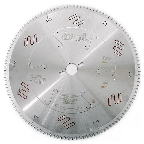 ���� ������� 12��ġ �˷�̴��� �����鳯 LU5E0500