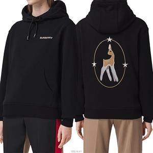버버리 여성 디어 그래픽 코튼 오버사이즈 후드 블랙 8049459 DEER GRAPHIC COTTON OVERSIZED HOODIE