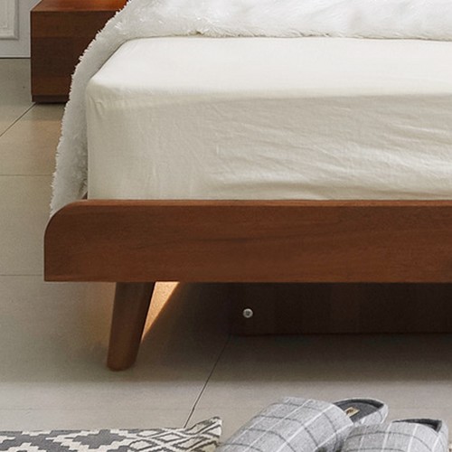 ���Ͱ��� �� �ֹٿ� ����� ħ�� Q