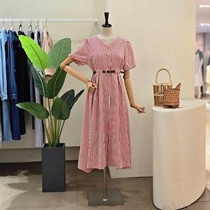 포커스 벨티드 레트로 브이넥 원피스 FM5C3OP31495