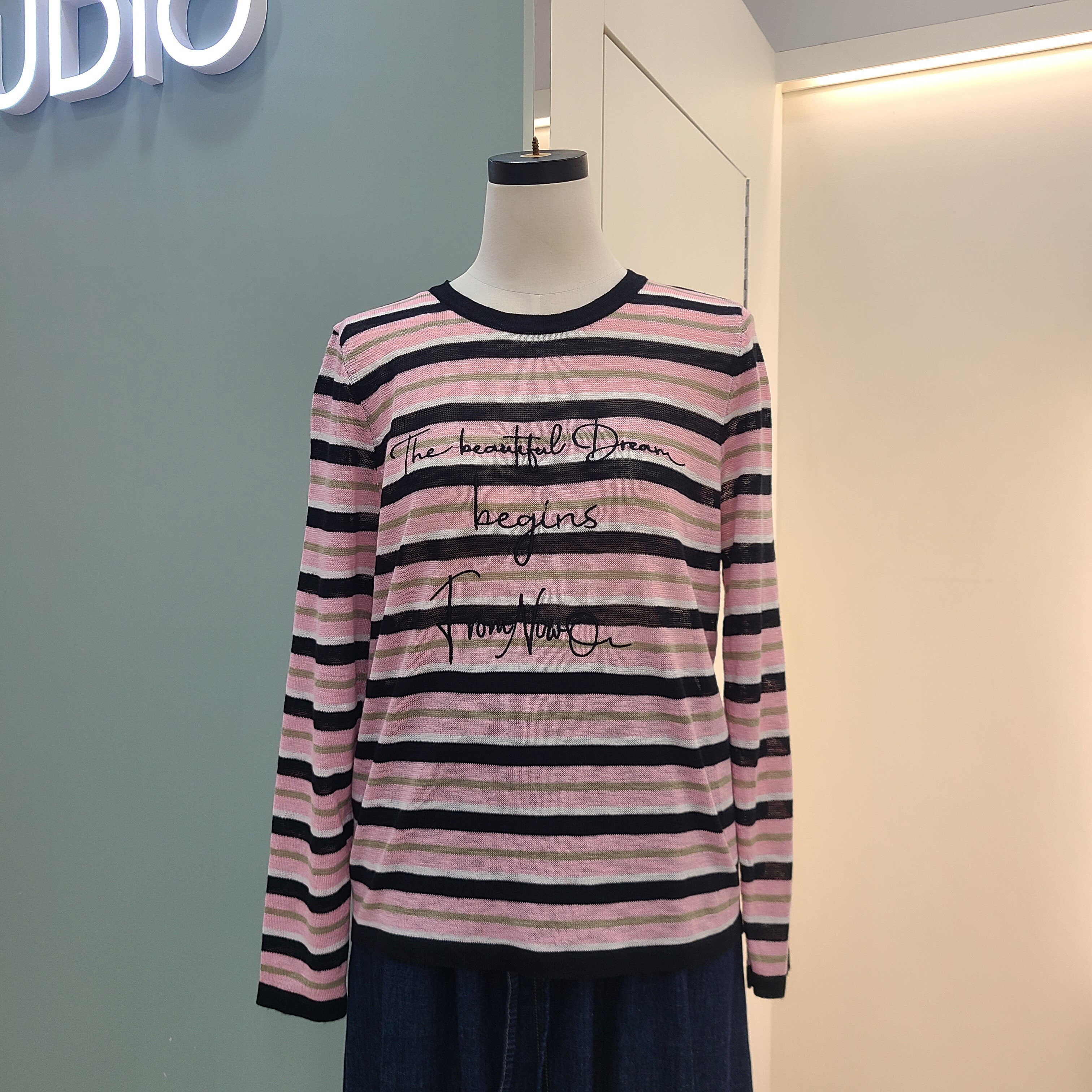 SOOS 레터링 단가라 니트 S263NSW858/라이트블루,핑크_YS