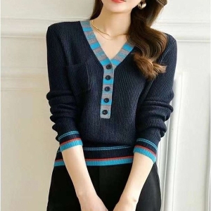 애티쉬 기타 브이 단추 배색니트 BNS1R390