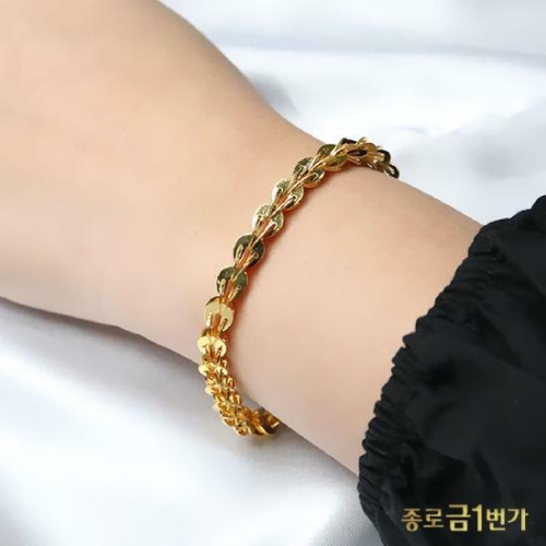 종로금1번가 뉴 벌집 팔찌 7.5g이미지입니다. 누르면 해당 게시물로 새창이동합니다.