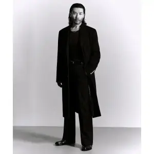 무신사 무신사 스탠다드 STANDARD 노홍철 컬래버 럭키 가이 머스큘린 체스터필드 롱 코트 블랙 203233