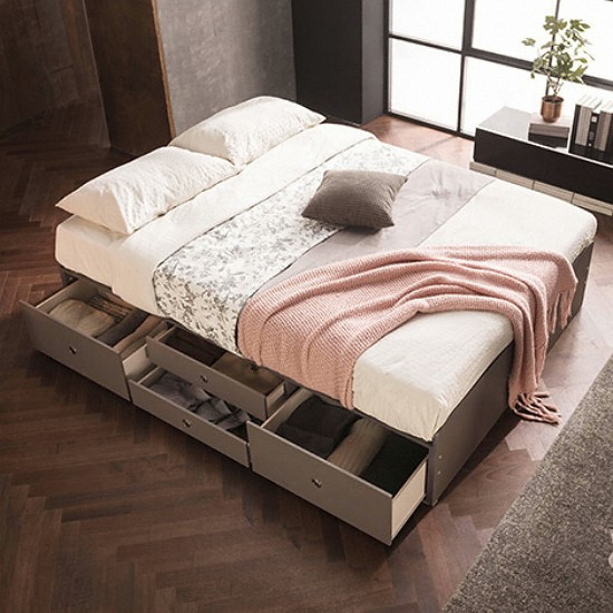 �ױ۷��� ��� ��帮�� 4�� ��Ƽ ���� ħ�� Q
