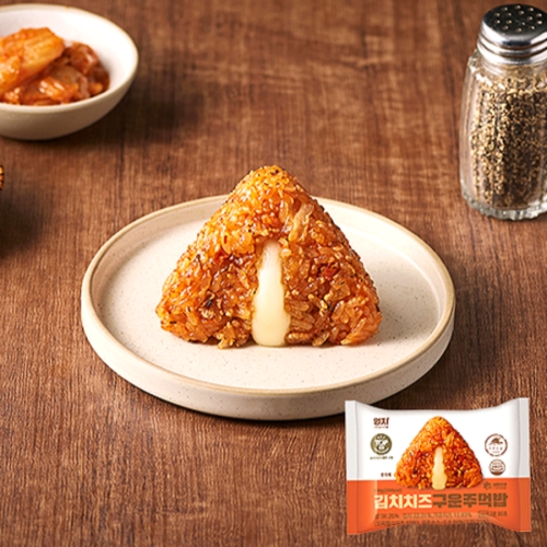 엄지식품 김치치즈 구운주먹밥 100g (1개)